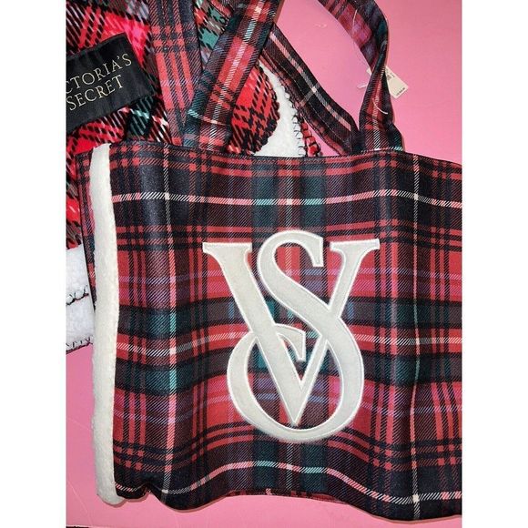 VICTORIA'S SECRET XS PJ SLEEPWEAR SET+BLANKET+BAG flannel red PLAID CHRISTMAS - Picture 6 of 6